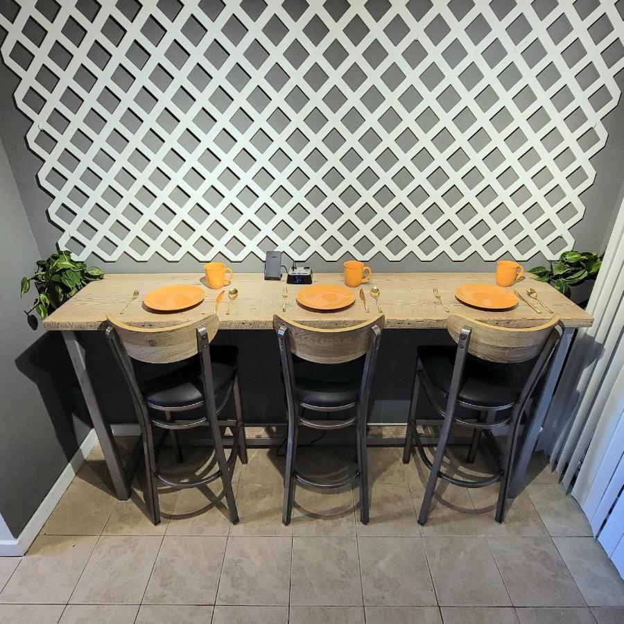 Villa Hi-Tek-Duplex A-Two 75In 4K Led à Charleston Extérieur photo