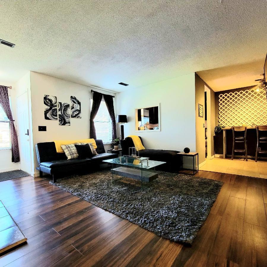 Villa Hi-Tek-Duplex A-Two 75In 4K Led à Charleston Extérieur photo