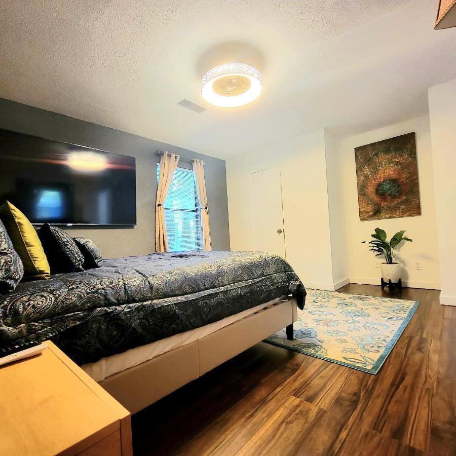 Villa Hi-Tek-Duplex A-Two 75In 4K Led à Charleston Extérieur photo
